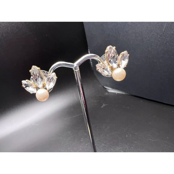 Stella & Dot Crystal Waterfall Earrings - Picture 7 of 11